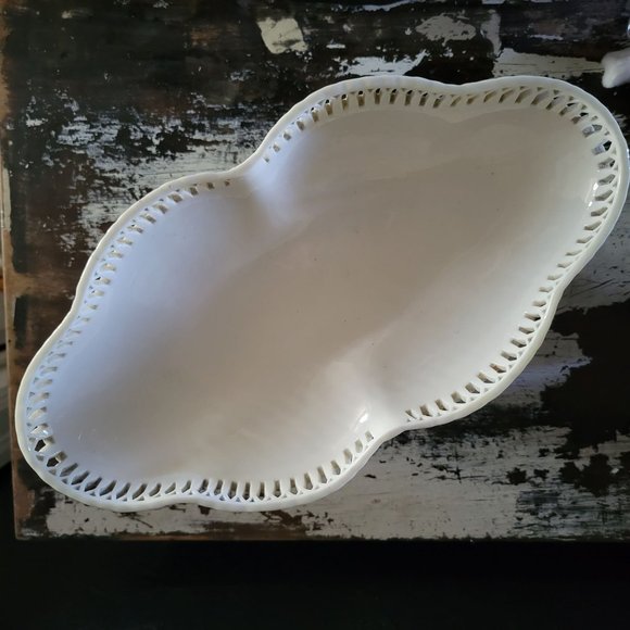 Vintage Porcelain Centerpiece Bowl, Pedestal Bowl with Putti / Cherubs - Picture 7 of 9